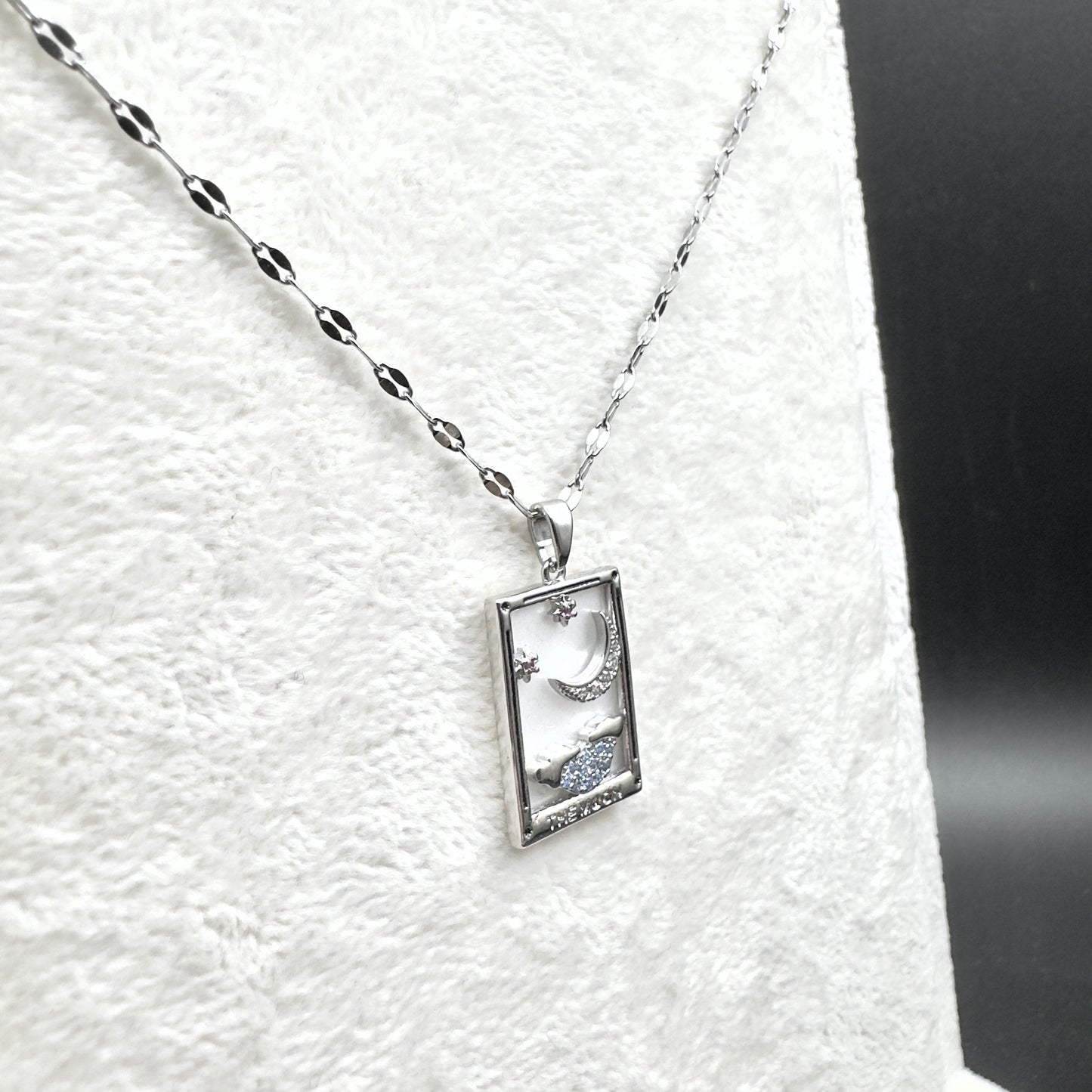 Damen-Halskette mit "The Moon" Anhänger