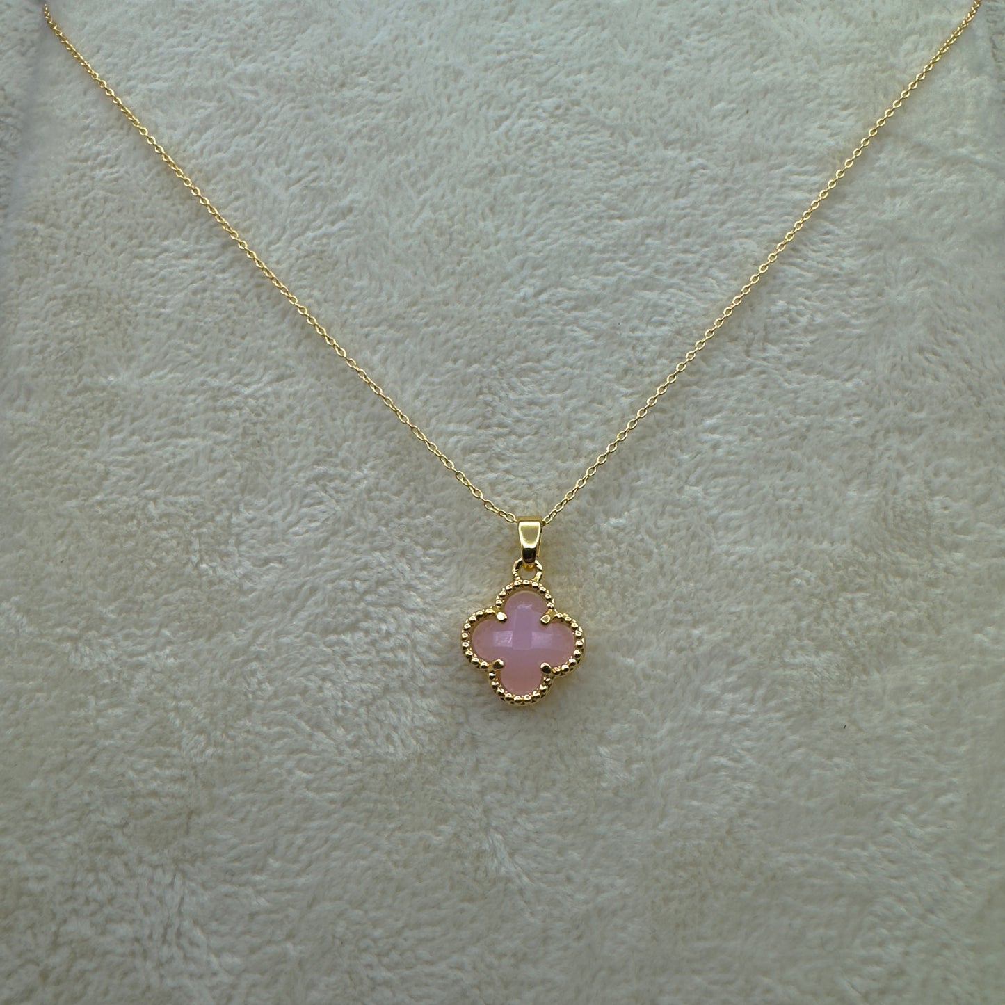 Damen-Halskette mit herzförmigem Anhänger in Rosa