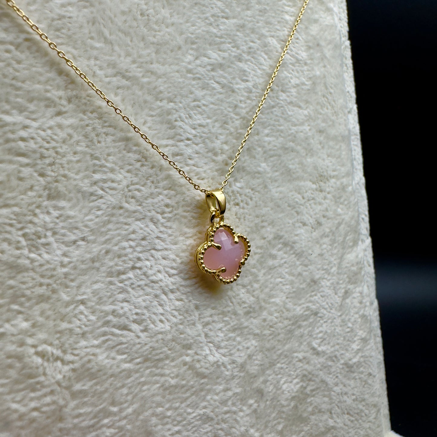 Damen-Halskette mit herzförmigem Anhänger in Rosa