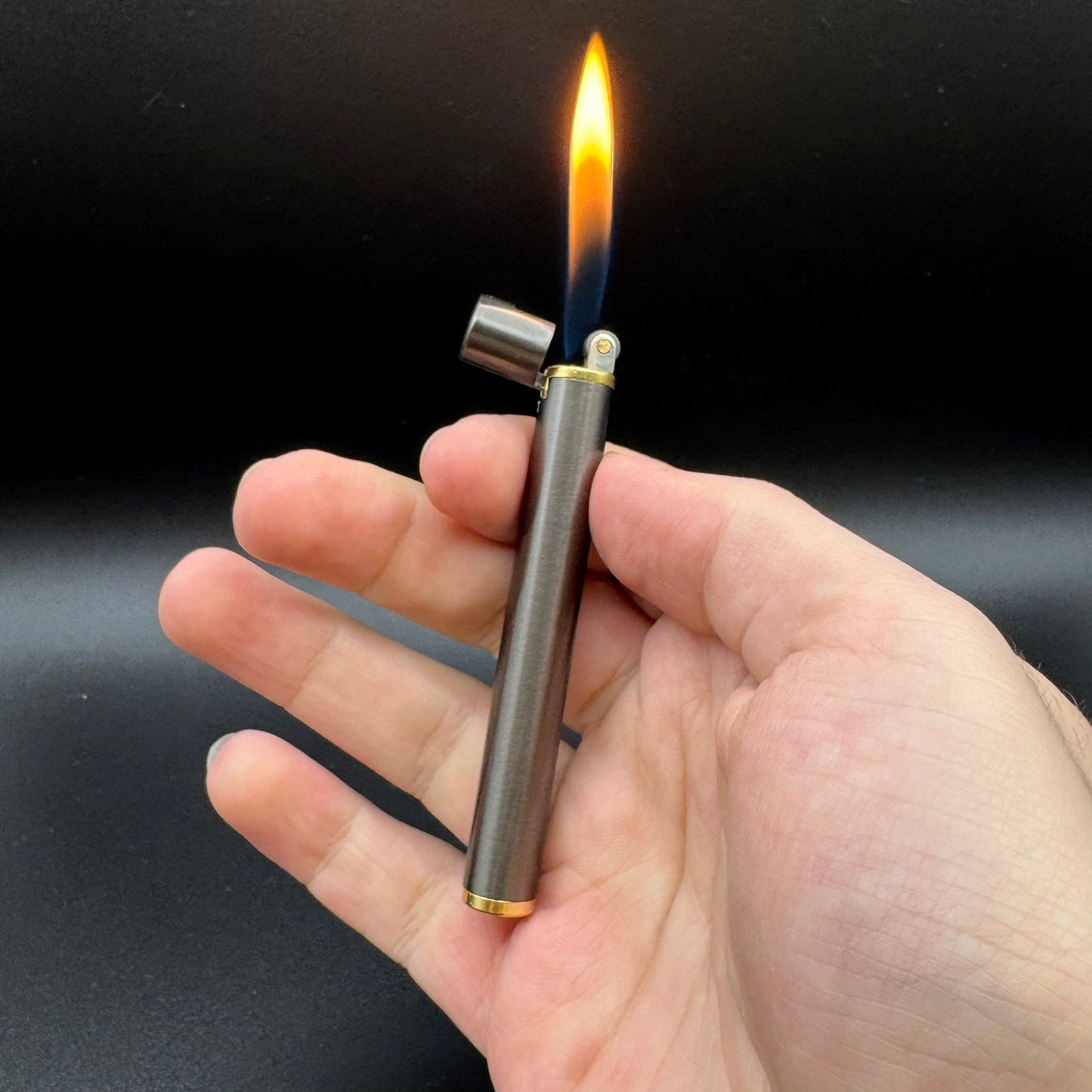 Zigarettenfeuerzeug mit Gas