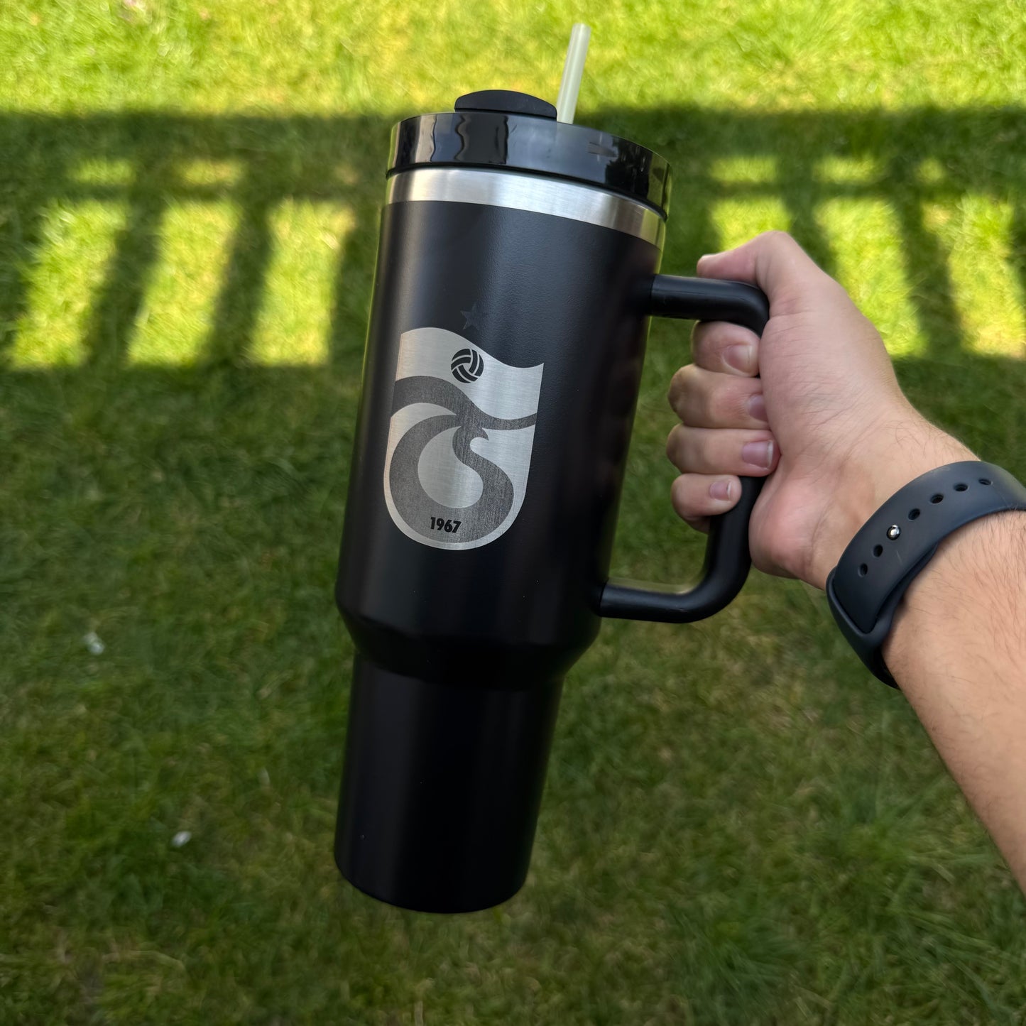 Thermosflasche mit Henkel und Gravur der Türkischen Fußballteams