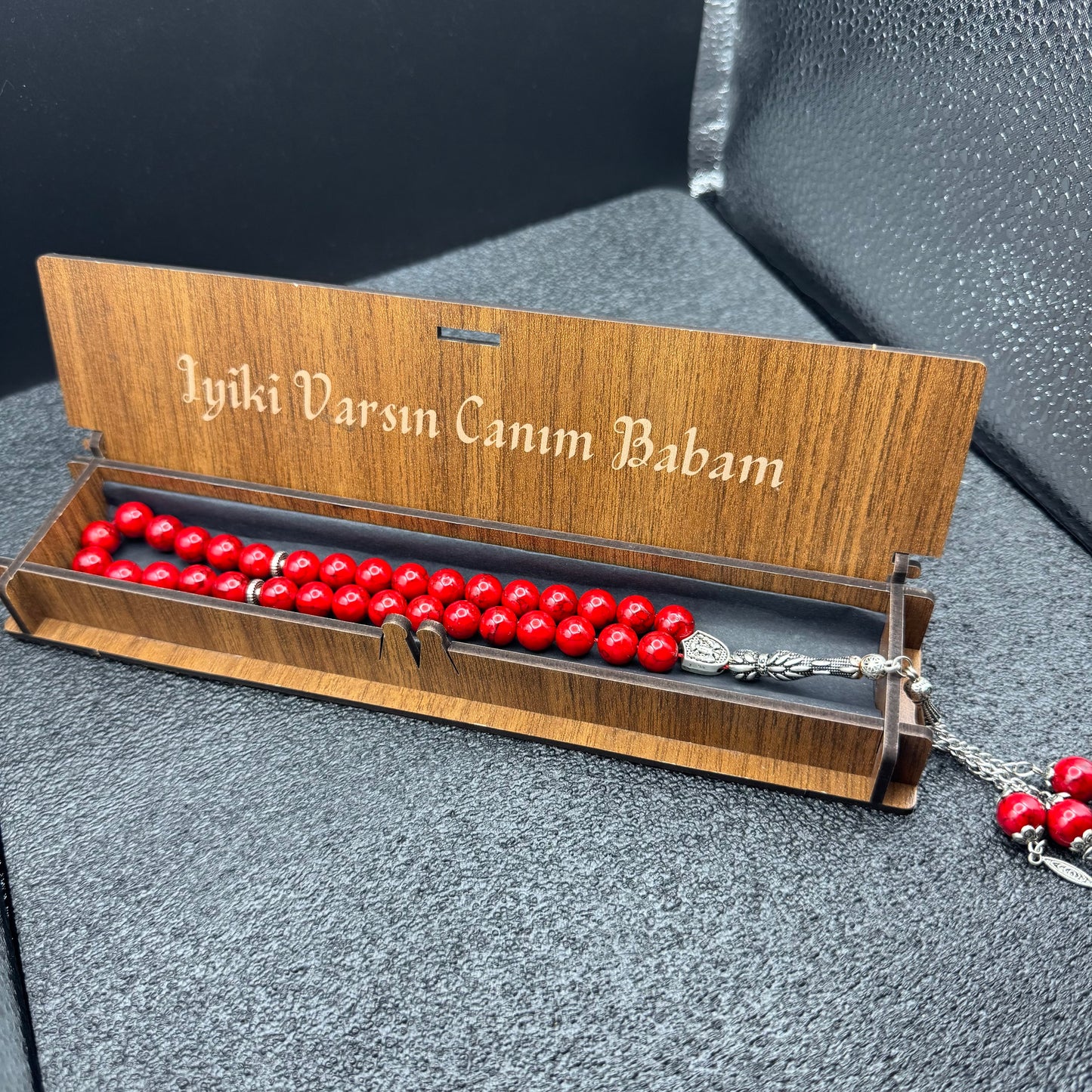 Naturstein Tesbih mit Personalisierbarer Holz-Geschenkbox