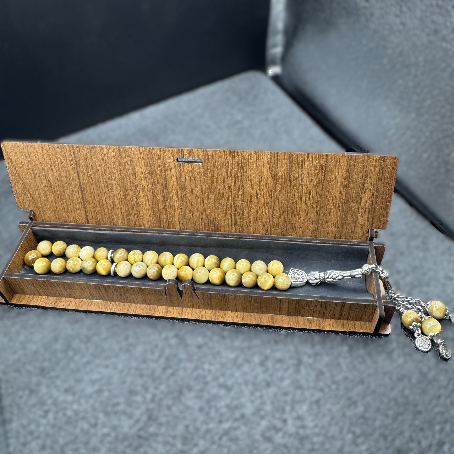 Naturstein Tesbih mit Personalisierbarer Holz-Geschenkbox
