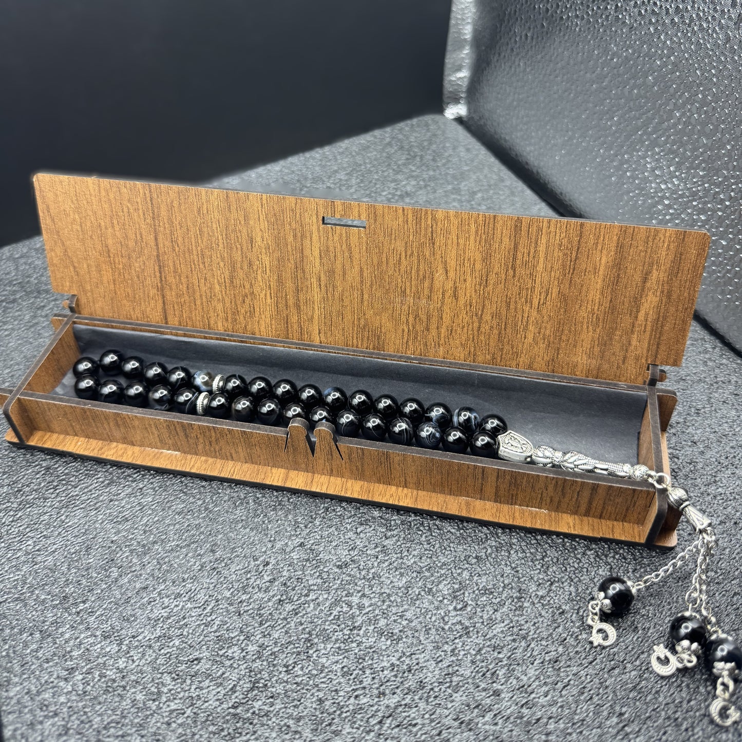 Naturstein Tesbih mit Personalisierbarer Holz-Geschenkbox