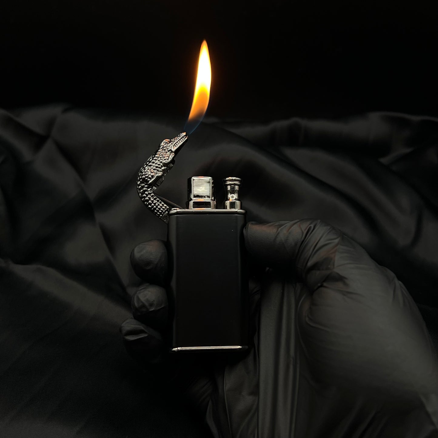 Krokodil Feuerzeug Schwarz