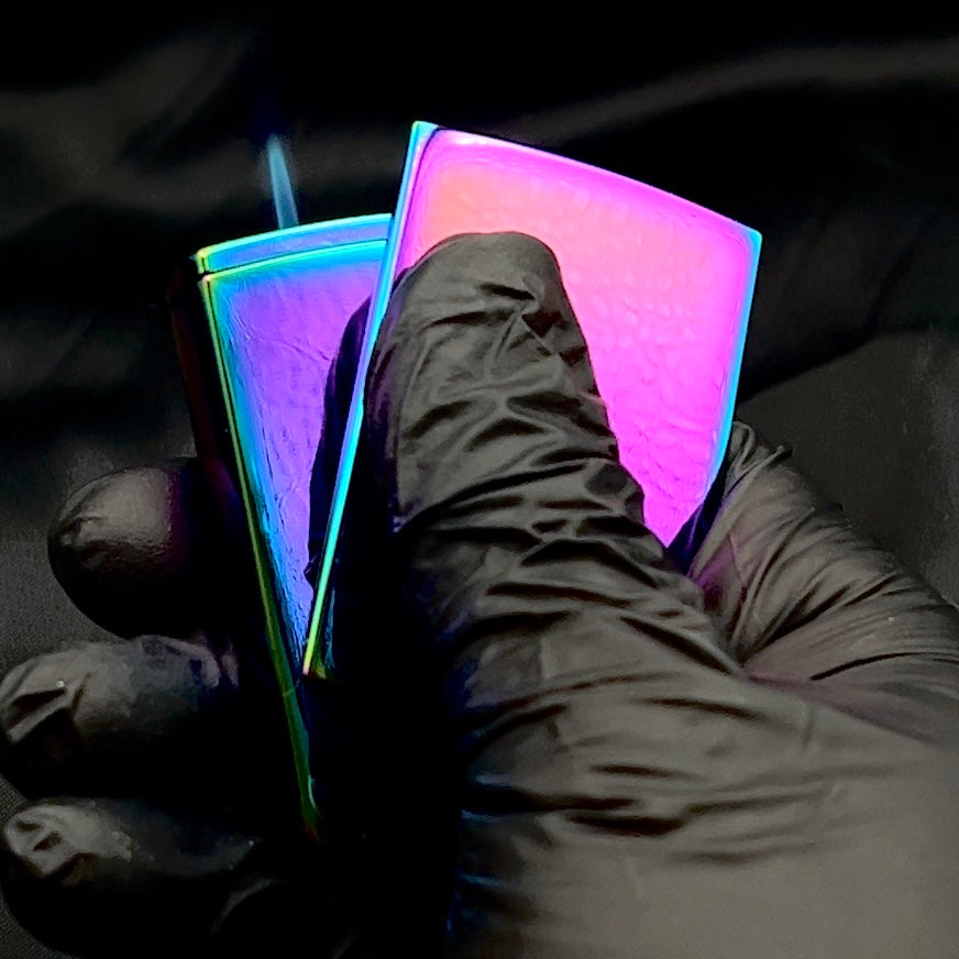 Karten Feuerzeug Schwarz, Gold & Rainbow