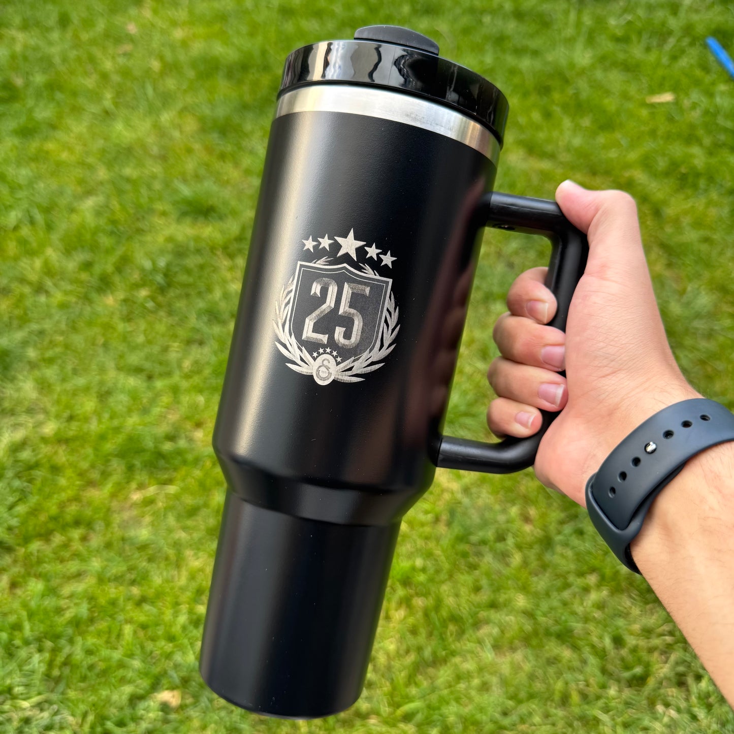 Thermosflasche mit Henkel und Gravur der Türkischen Fußballteams